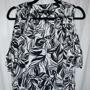 Target, XXL, Blouse, Floral, Black and White, Cap Sleeve, Cold Shoulder Sleeve